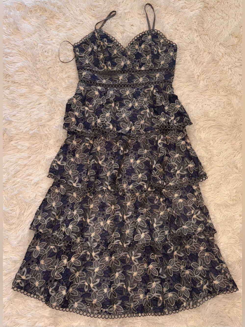 NEW AROSE STUDIO Marcela Floral Embroidered Tiered Midi Dress sz M